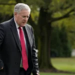 Mark Meadows meminta intervensi Mahkamah Agung upaya mendapatkan kekebalan