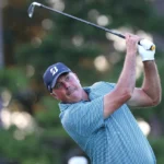 Dalam adegan nyata, Matt Kuchar menyelesaikan turnamen PGA Tour sendirian